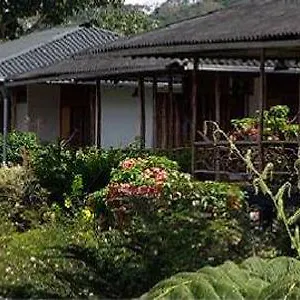 La Casa Del Suizo Кито