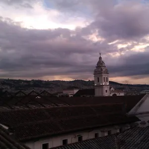 2* Hotel Yumbo Imperial